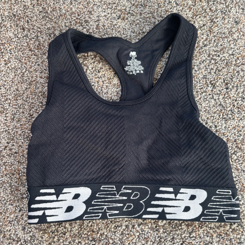 New Balance Black Seamless Racerback Sports Bra size small